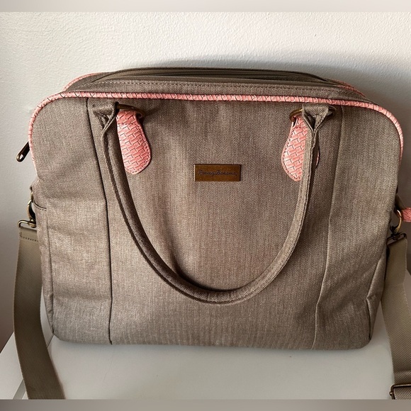 Tommy Bahama Royce Travel Bag - Picture 2 of 16